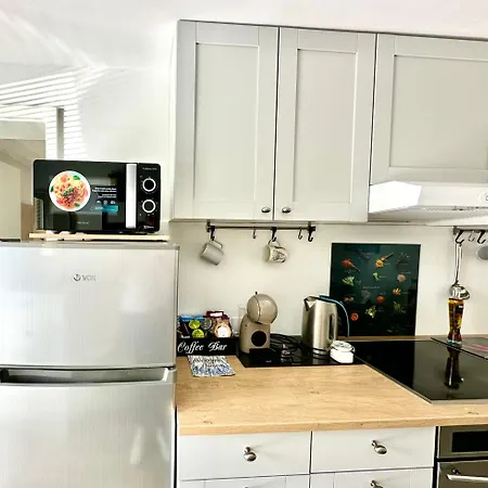 New Sunny 30 M2 In Area With Parking 아파트 류블랴나