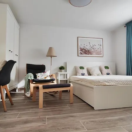 New Sunny 30 M2 In Area With Parking 아파트 류블랴나