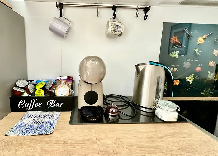 New Sunny 30 M2 In Area With Parking *