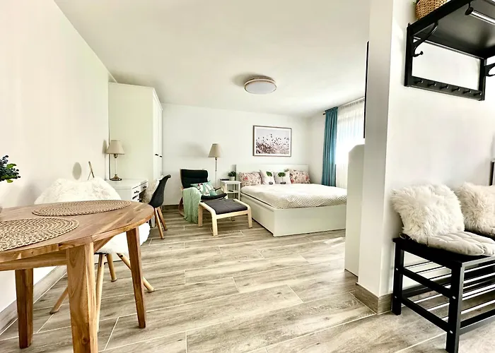 New Sunny 30 M2 In Area With Parking Апартаменты *