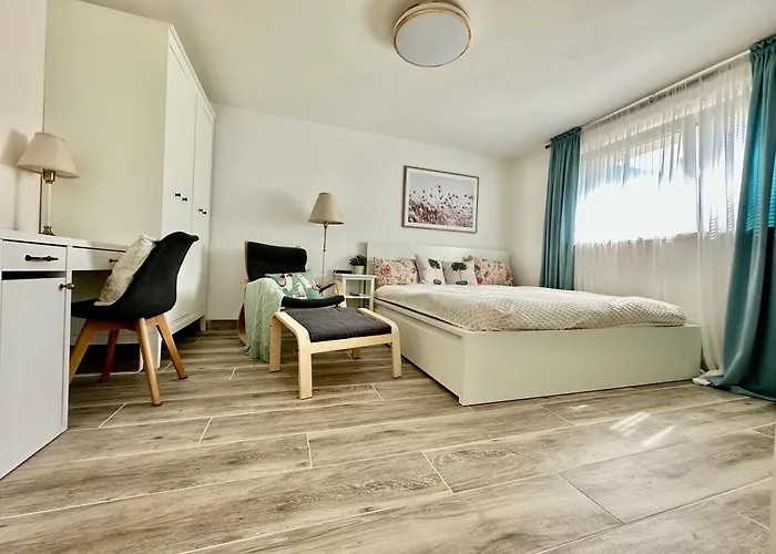 דירה New Sunny 30 M2 In Area With Parking *