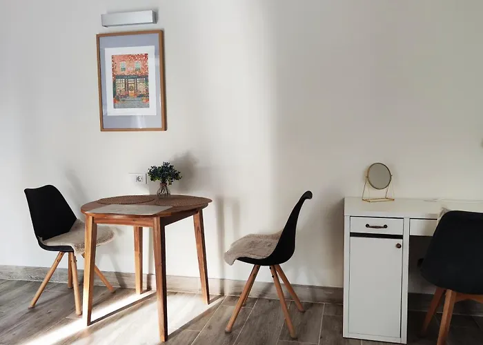 New Sunny 30 M2 In Area With Parking